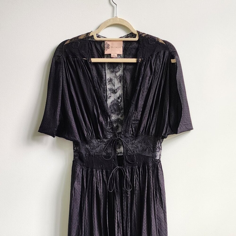 Fleur Wood Black Lace Tie-Front Semi-Sheer Robe, Size M/L